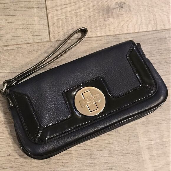 Kate Spade Navy Leather Twist Lock Clutch Wristlet - Picture 9 of 9